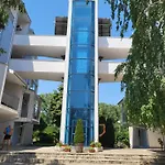 아파트 с 2 спални в *