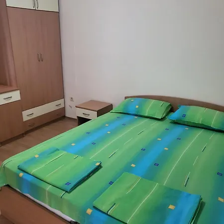 с 2 спални в *