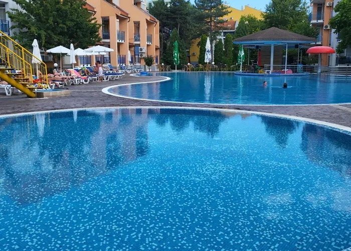 с 2 спални в דירה